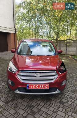 Позашляховик / Кросовер Ford Escape 2018 в 