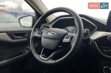 Позашляховик / Кросовер Ford Escape 2022 в 