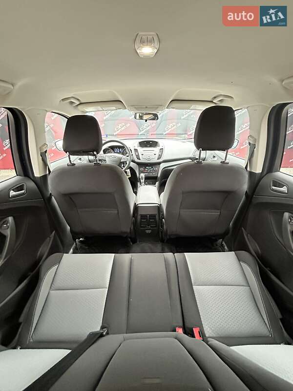 Внедорожник / Кроссовер Ford Escape 2017 в Сумах