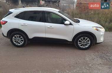 Внедорожник / Кроссовер Ford Escape 2020 в 