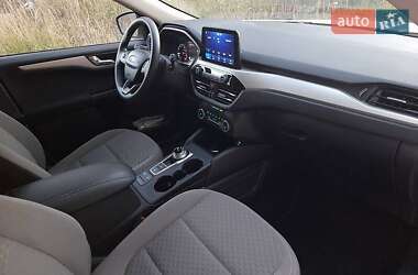 Внедорожник / Кроссовер Ford Escape 2020 в 
