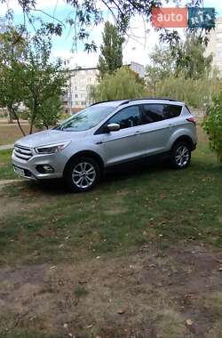 Внедорожник / Кроссовер Ford Escape 2018 в 
