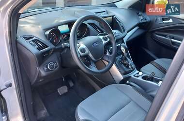 Позашляховик / Кросовер Ford Escape 2014 в 