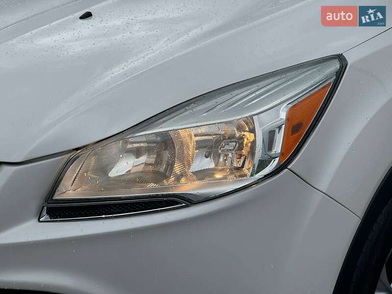 Внедорожник / Кроссовер Ford Escape 2013 в Ахтырке
