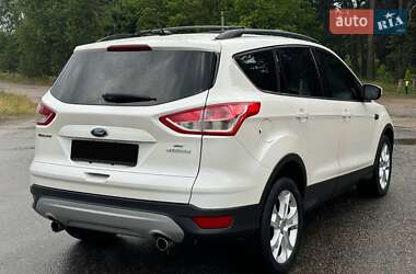 Позашляховик / Кросовер Ford Escape 2013 в 