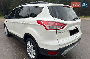 Позашляховик / Кросовер Ford Escape 2013 в 