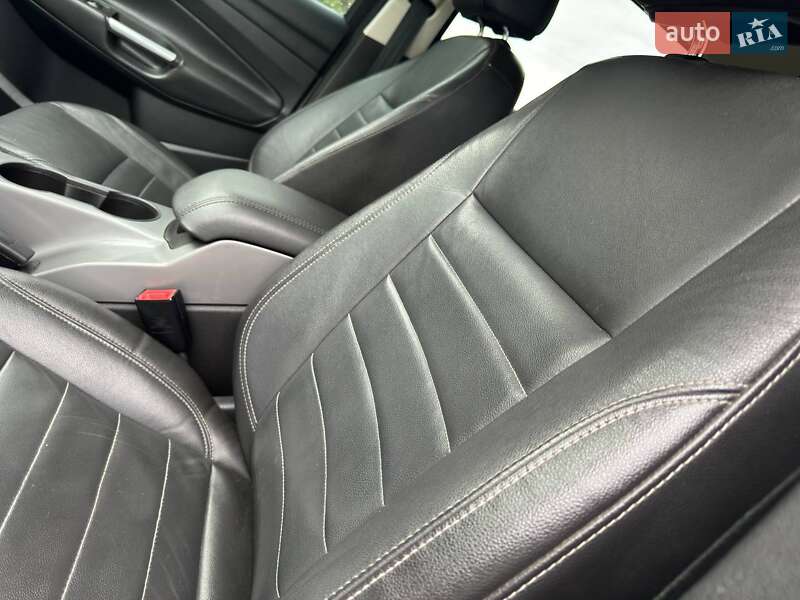 Внедорожник / Кроссовер Ford Escape 2013 в Ахтырке
