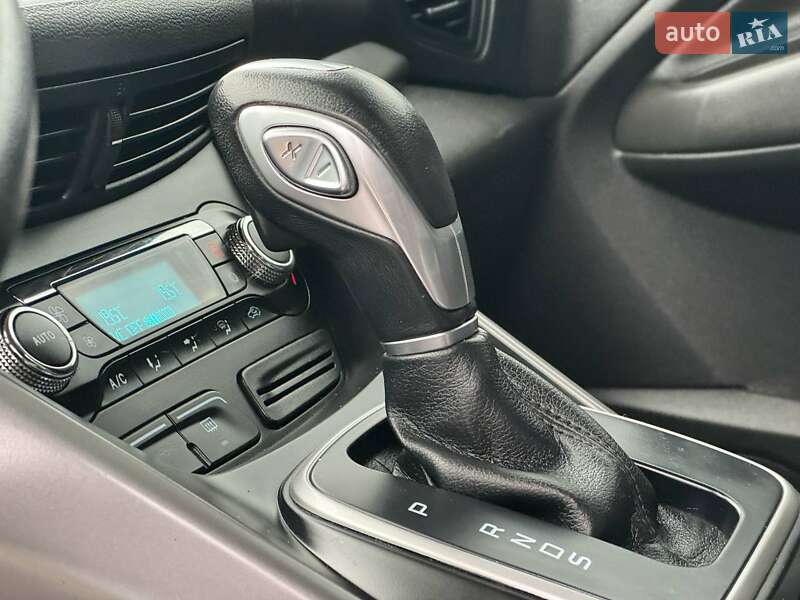 Внедорожник / Кроссовер Ford Escape 2013 в Ахтырке