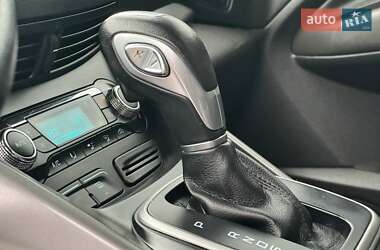 Позашляховик / Кросовер Ford Escape 2013 в 