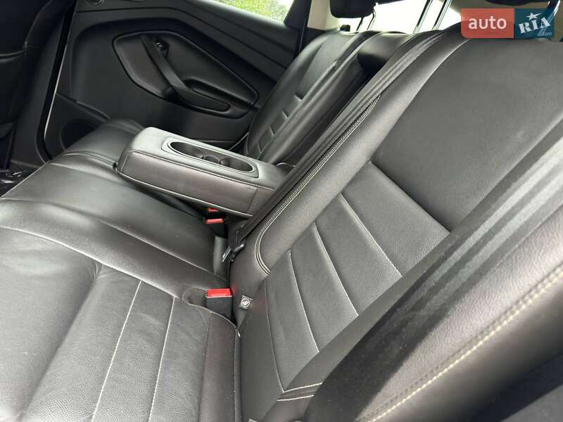 Внедорожник / Кроссовер Ford Escape 2013 в Ахтырке