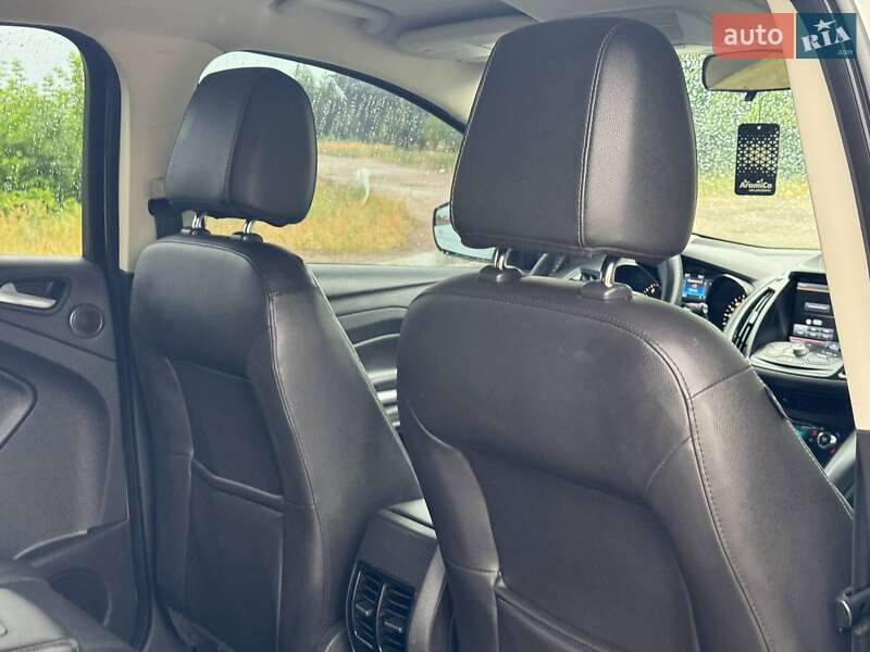 Внедорожник / Кроссовер Ford Escape 2013 в Ахтырке