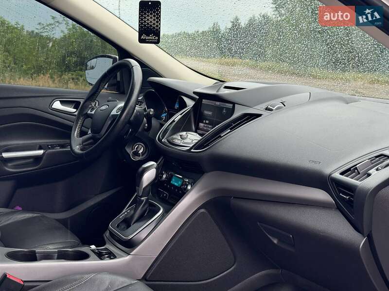 Внедорожник / Кроссовер Ford Escape 2013 в Ахтырке