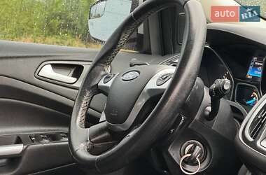 Позашляховик / Кросовер Ford Escape 2013 в 