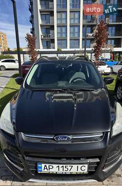 Позашляховик / Кросовер Ford Escape 2014 в 