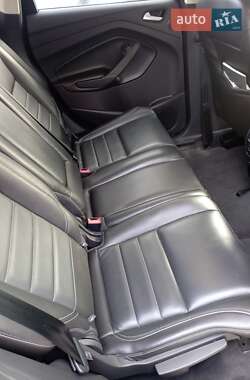 Позашляховик / Кросовер Ford Escape 2015 в  фото 7 Позашляховик / Кросовер Ford Escape 2015 в