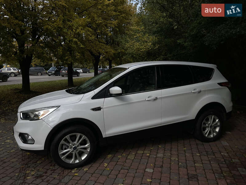 Внедорожник / Кроссовер Ford Escape 2016 в Черновцах фото 5 Внедорожник / Кроссовер Ford Escape 2016 в Черновцах