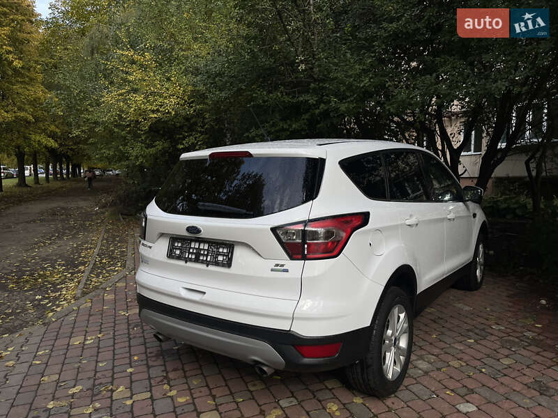 Внедорожник / Кроссовер Ford Escape 2016 в Черновцах фото 16 Внедорожник / Кроссовер Ford Escape 2016 в Черновцах
