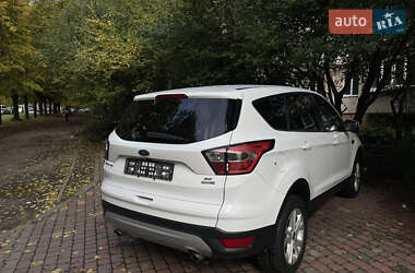Позашляховик / Кросовер Ford Escape 2016 в  фото 16 Позашляховик / Кросовер Ford Escape 2016 в