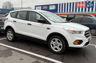 Позашляховик / Кросовер Ford Escape 2019 в  фото 17 Позашляховик / Кросовер Ford Escape 2019 в