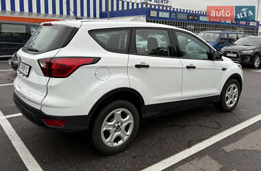 Позашляховик / Кросовер Ford Escape 2019 в  фото 23 Позашляховик / Кросовер Ford Escape 2019 в