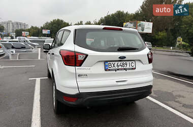 Позашляховик / Кросовер Ford Escape 2019 в  фото 28 Позашляховик / Кросовер Ford Escape 2019 в