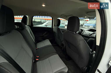 Позашляховик / Кросовер Ford Escape 2019 в  фото 61 Позашляховик / Кросовер Ford Escape 2019 в