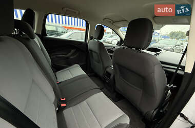 Позашляховик / Кросовер Ford Escape 2019 в  фото 65 Позашляховик / Кросовер Ford Escape 2019 в