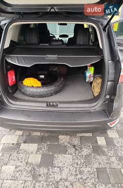 Внедорожник / Кроссовер Ford Escape 2018 в 