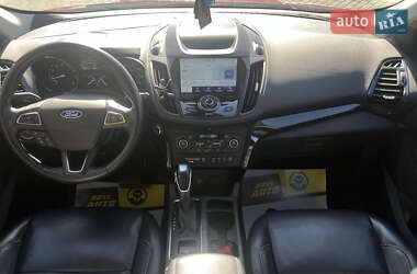 Внедорожник / Кроссовер Ford Escape 2019 в 