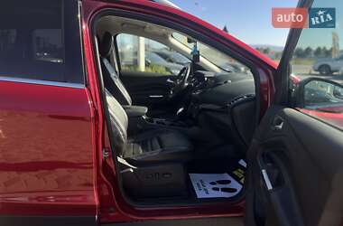 Внедорожник / Кроссовер Ford Escape 2019 в 