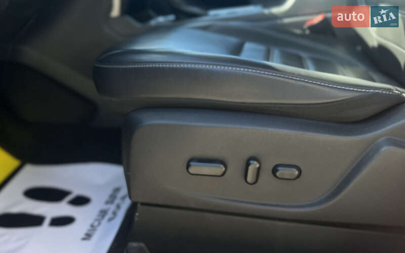 Внедорожник / Кроссовер Ford Escape 2019 в Мукачево