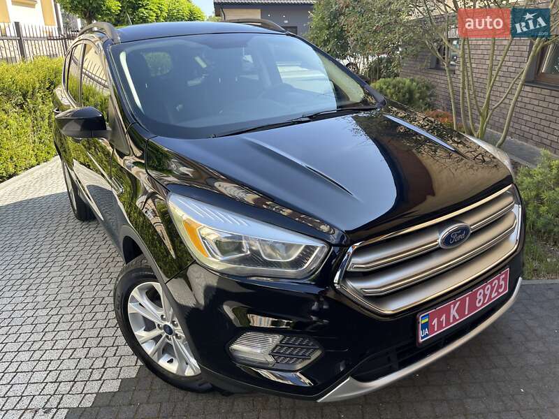 Внедорожник / Кроссовер Ford Escape 2018 в Стрые