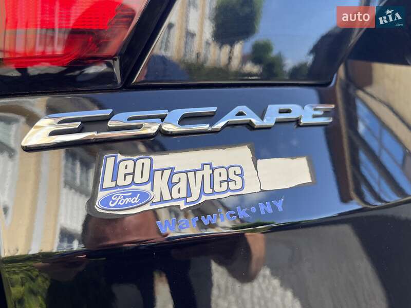 Внедорожник / Кроссовер Ford Escape 2018 в Стрые