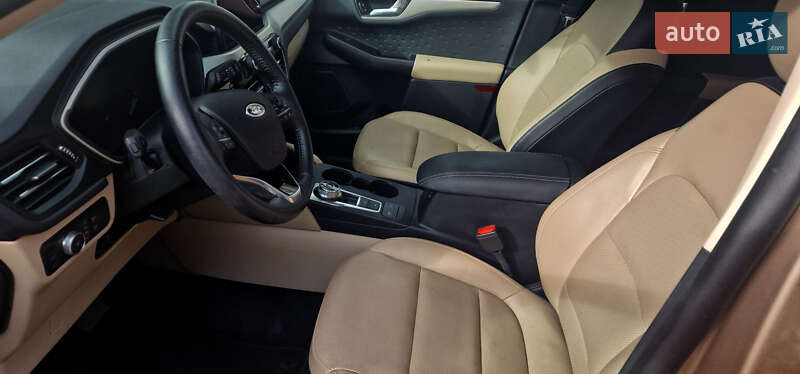 Позашляховик / Кросовер Ford Escape 2020 в Дніпрі
