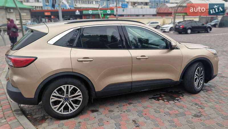 Позашляховик / Кросовер Ford Escape 2020 в Дніпрі