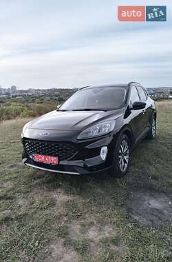 Внедорожник / Кроссовер Ford Escape 2020 в 