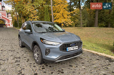 Внедорожник / Кроссовер Ford Escape 2024 в 