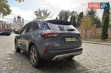 Внедорожник / Кроссовер Ford Escape 2024 в 