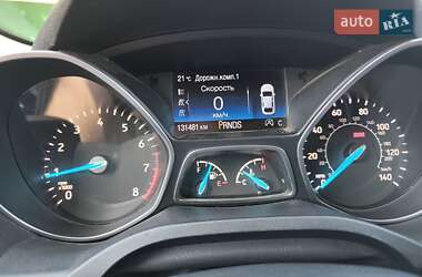 Внедорожник / Кроссовер Ford Escape 2017 в 