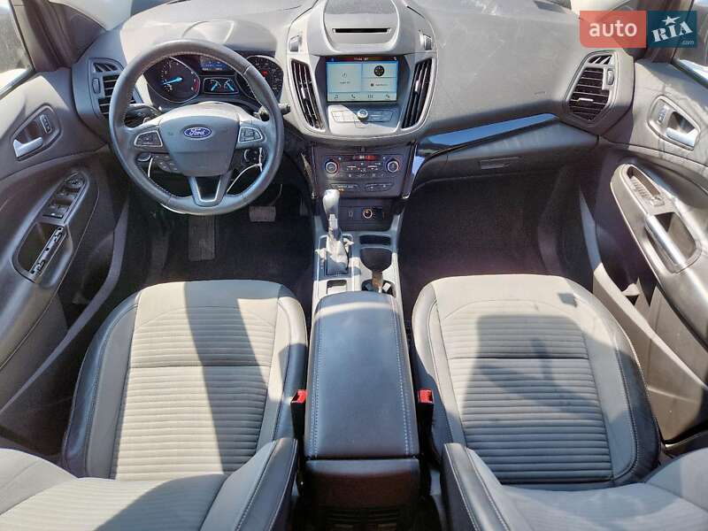 Внедорожник / Кроссовер Ford Escape 2017 в Львове