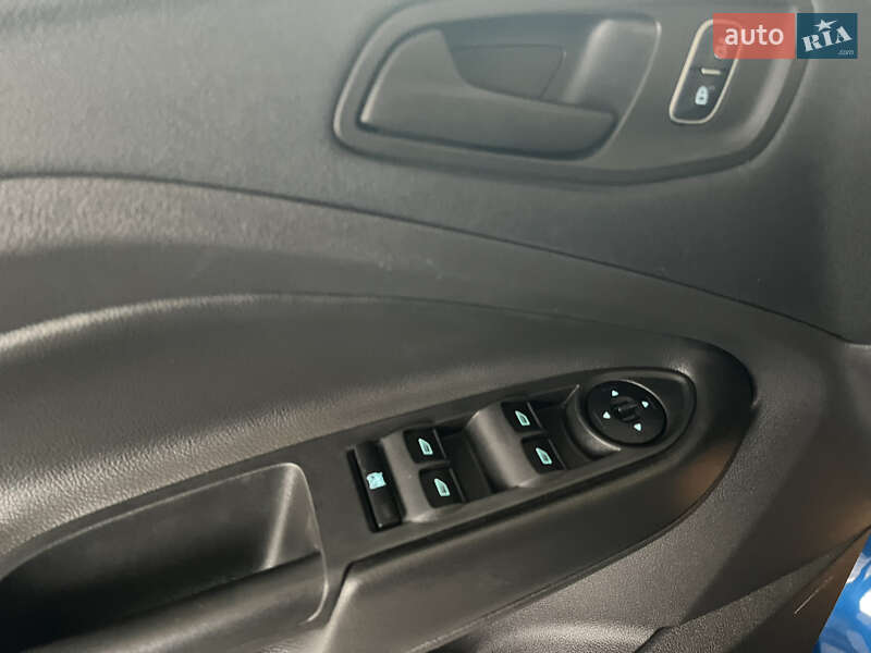 Внедорожник / Кроссовер Ford Escape 2016 в Николаеве