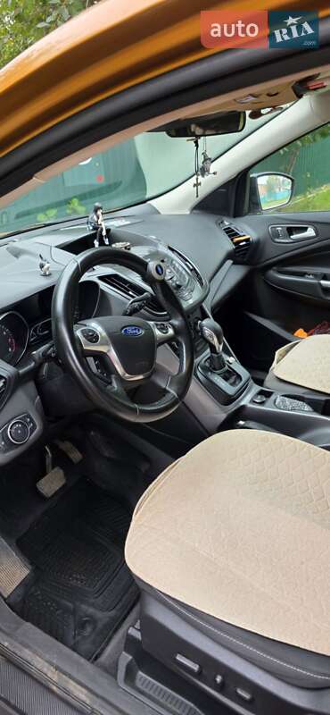 Внедорожник / Кроссовер Ford Escape 2016 в Диканьке