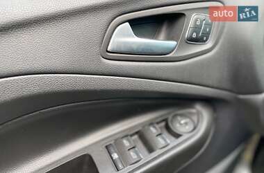 Внедорожник / Кроссовер Ford Escape 2013 в 