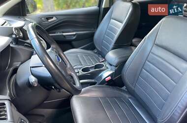 Внедорожник / Кроссовер Ford Escape 2013 в 