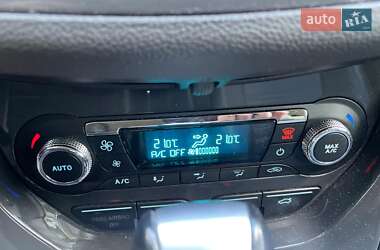 Внедорожник / Кроссовер Ford Escape 2013 в 