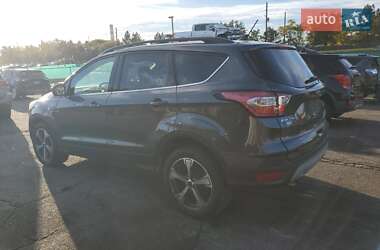 Внедорожник / Кроссовер Ford Escape 2017 в 