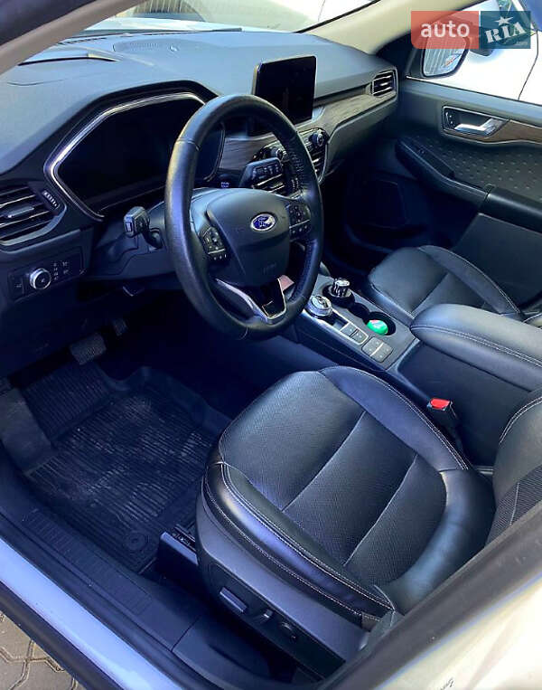 Внедорожник / Кроссовер Ford Escape 2019 в Киеве