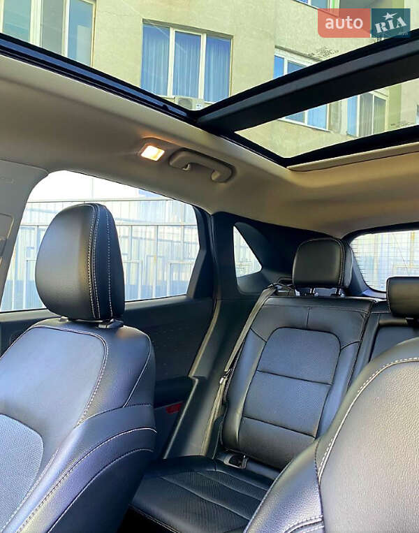 Внедорожник / Кроссовер Ford Escape 2019 в Киеве