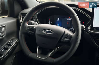 Позашляховик / Кросовер Ford Escape 2023 в 