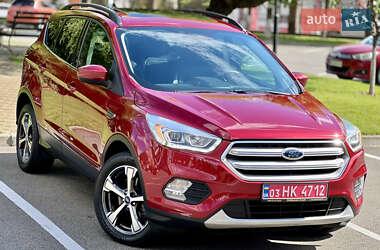 Позашляховик / Кросовер Ford Escape 2018 в 